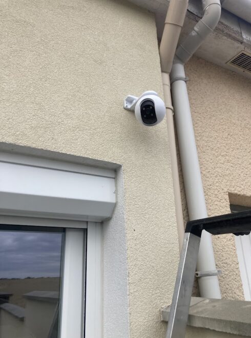 systèmes d'alarme, caméras de vidéosurveillance